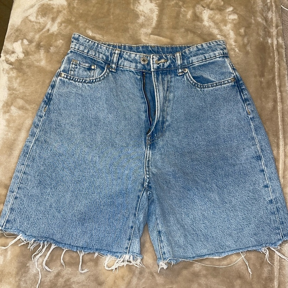 Brand H&M size 2
